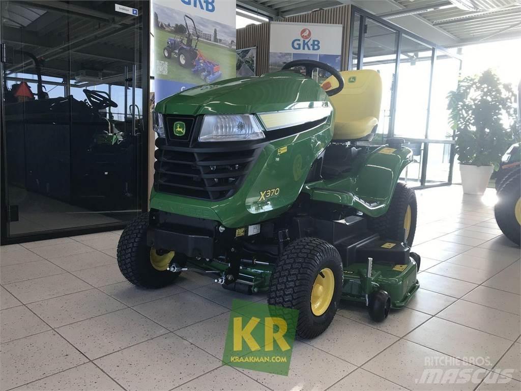 John Deere X370 Ráülős fűnyírók