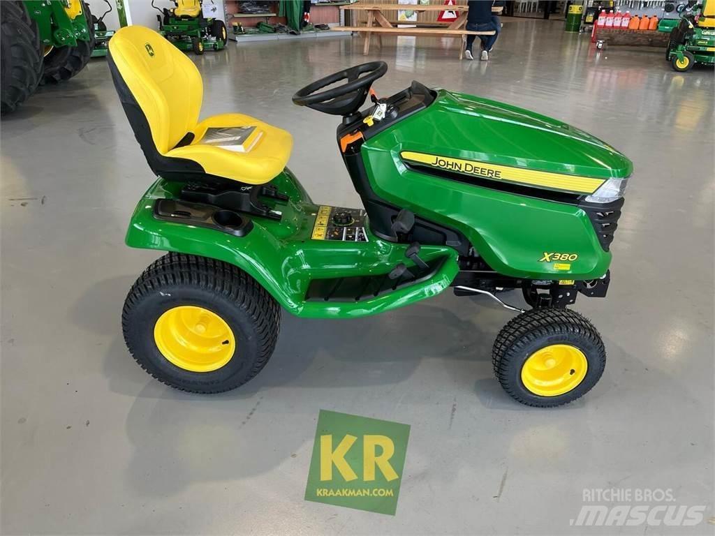 John Deere X380 Ráülős fűnyírók