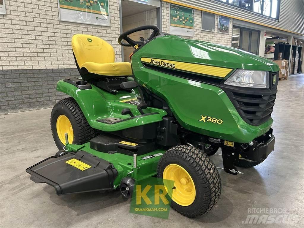 John Deere X380 Ráülős fűnyírók
