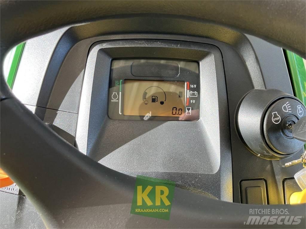 John Deere X590 Ráülős fűnyírók
