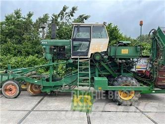 Krakei 6610 rooier Burgonya kombájnok és kiszedők