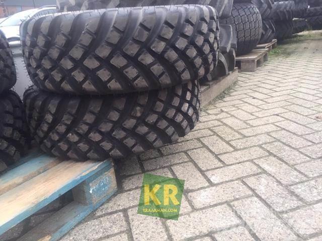  Onbekend merk Gumiabroncsok, kerekek és felnik