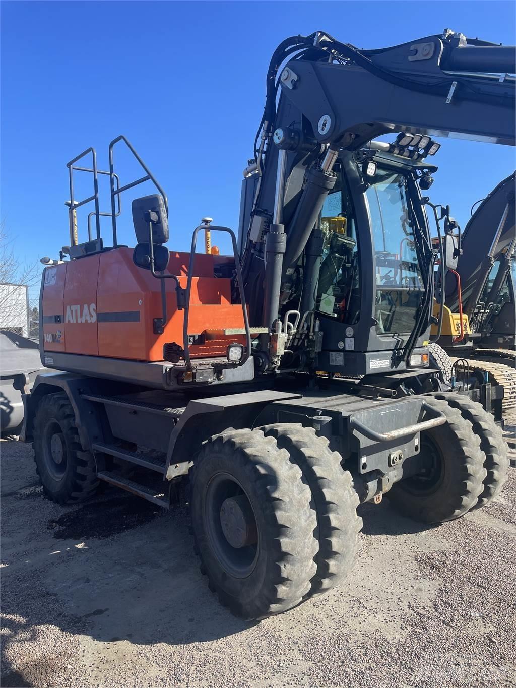 Atlas 140W Gumikerekes kotrók