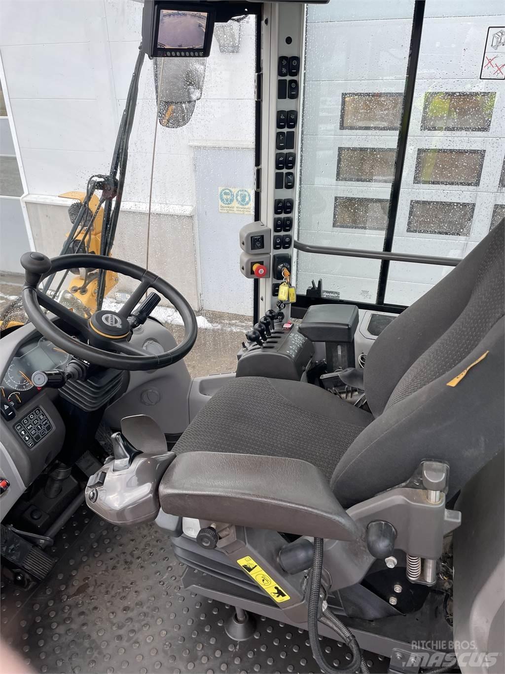 Volvo L60H Gumikerekes homlokrakodók