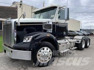 Freightliner 122SD Nyergesvontatók