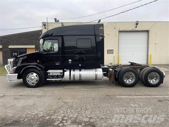 Volvo VNL64T730 Nyergesvontatók