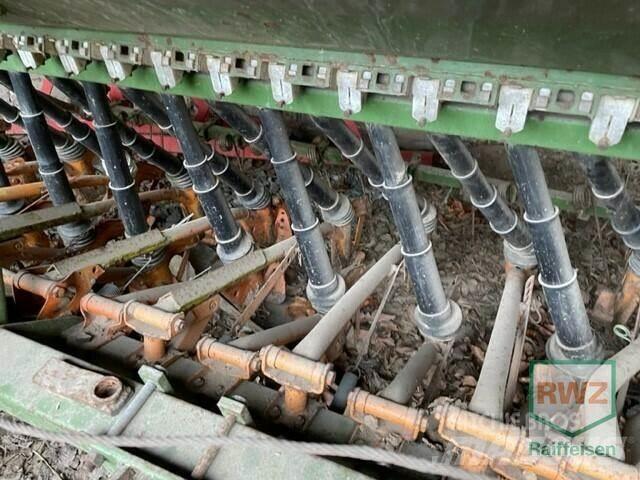 Amazone D25 07 Special Vetőgépek