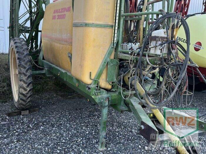 Amazone UG 3000 Vontatott trágyaszórók