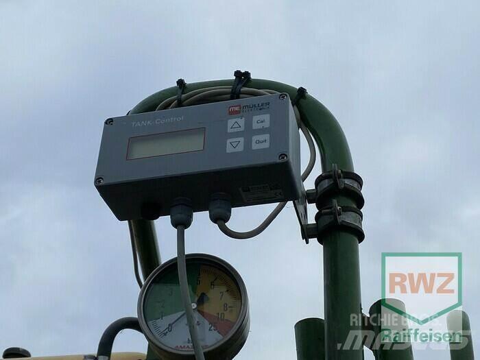 Amazone UG 3000 Power Vontatott trágyaszórók