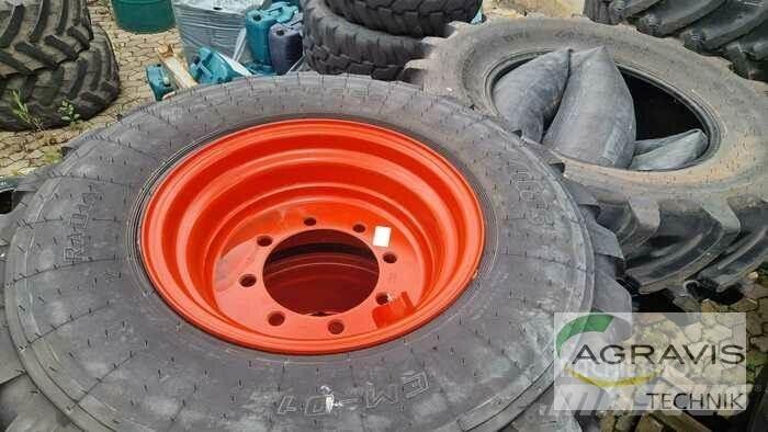 BKT 405/70-R20 Gumiabroncsok, kerekek és felnik