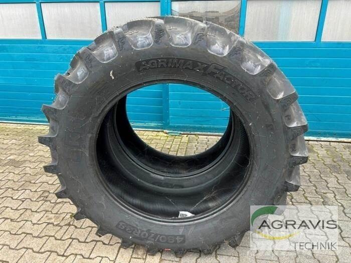 BKT 480/70-R38 Gumiabroncsok, kerekek és felnik