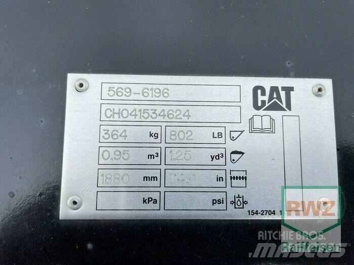 CAT 906 Radlader Gumikerekes homlokrakodók