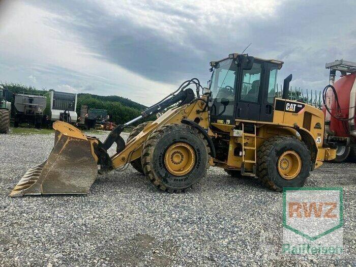 CAT 930H Gumikerekes homlokrakodók