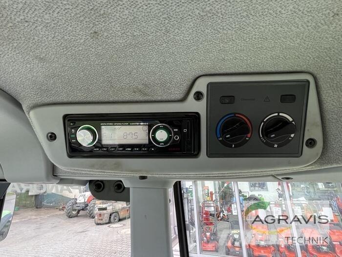 CLAAS ARION 420 Traktorok