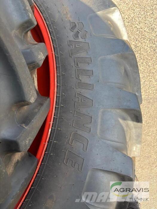 CLAAS ARION 610 CIS Traktorok