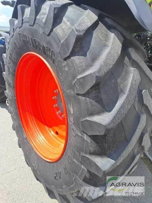 CLAAS AXION 870 Traktorok