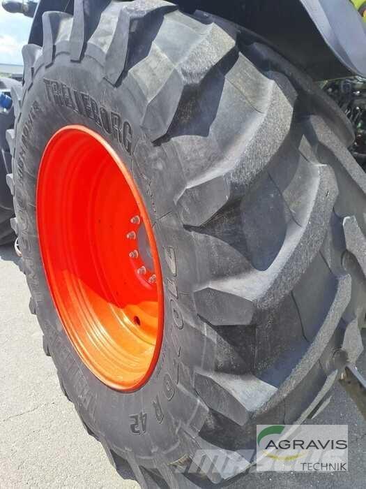 CLAAS AXION 870 Traktorok