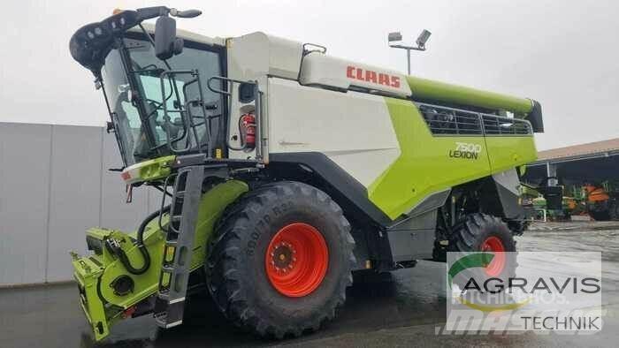 CLAAS LEXION 7500 Kombájnok