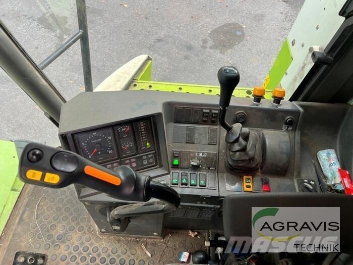 CLAAS MEDION 310 Kombájnok