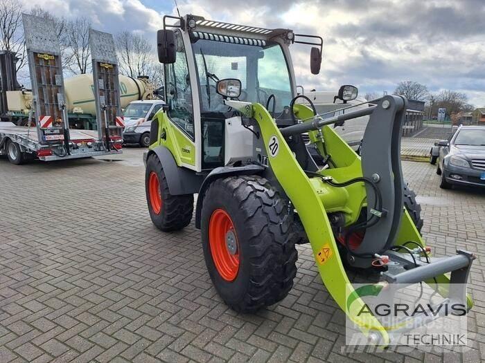 CLAAS TORION 530 Gumikerekes homlokrakodók