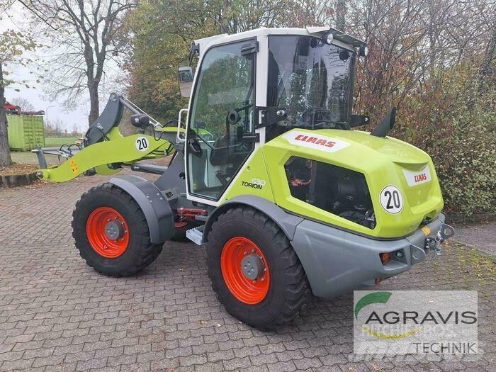 CLAAS TORION 530 Gumikerekes homlokrakodók