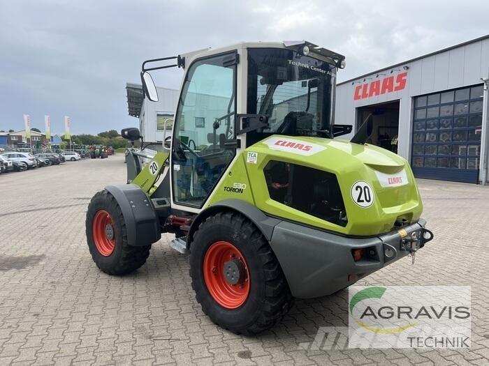 CLAAS TORION 530 Gumikerekes homlokrakodók