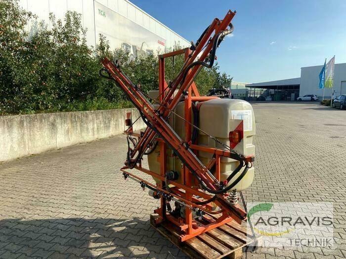 Douven 600 L Vontatott trágyaszórók