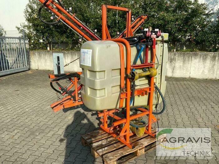 Douven 600 L Vontatott trágyaszórók