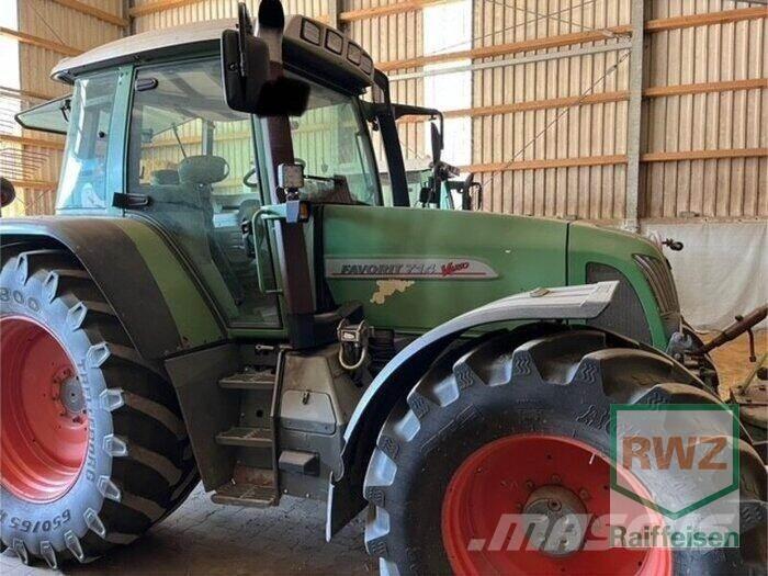 Fendt 714 Traktorok