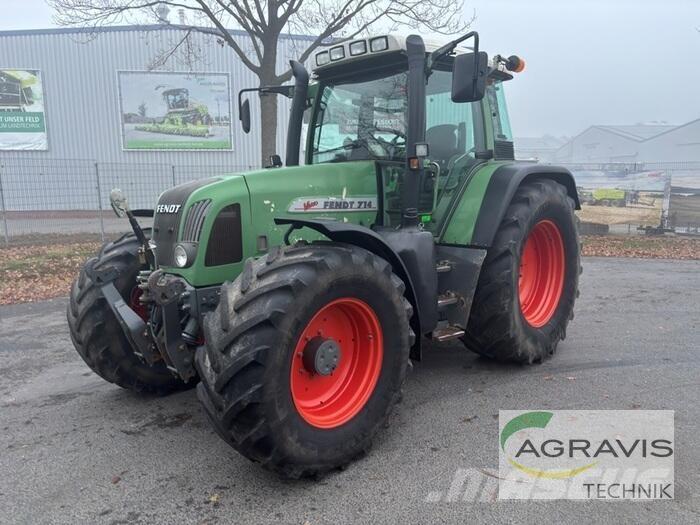 Fendt 714 VARIO Traktorok