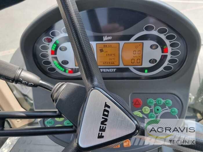 Fendt 714 VARIO SCR Traktorok