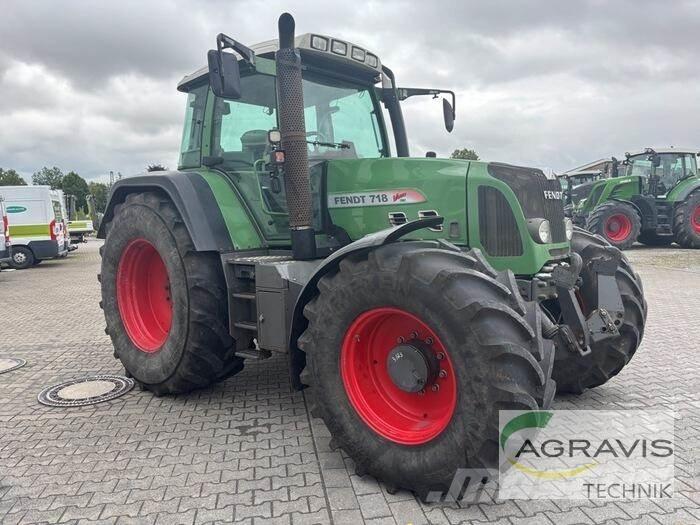 Fendt 718 VARIO Traktorok
