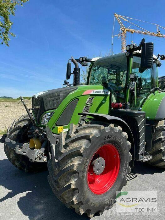 Fendt 718 VARIO S4 Traktorok