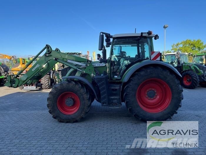 Fendt 718 VARIO S4 Traktorok