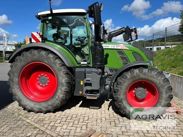 Fendt 718 VARIO S4 Traktorok