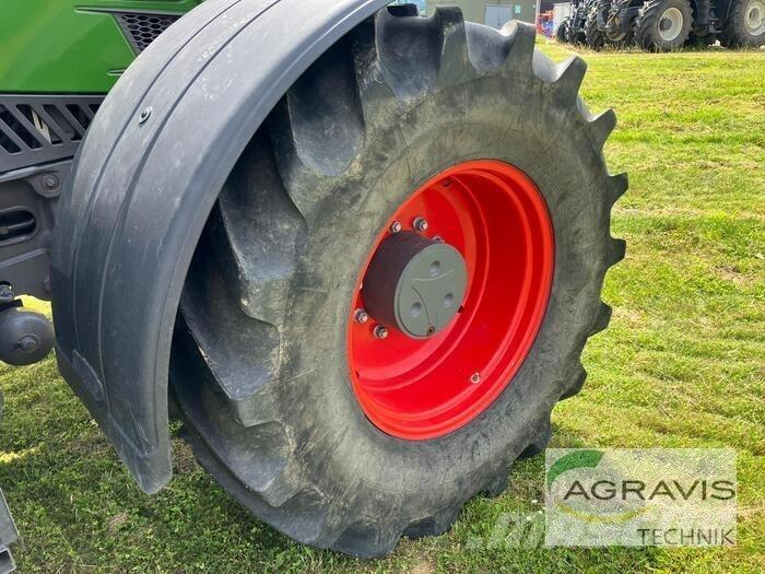 Fendt 718 VARIO S4 Traktorok