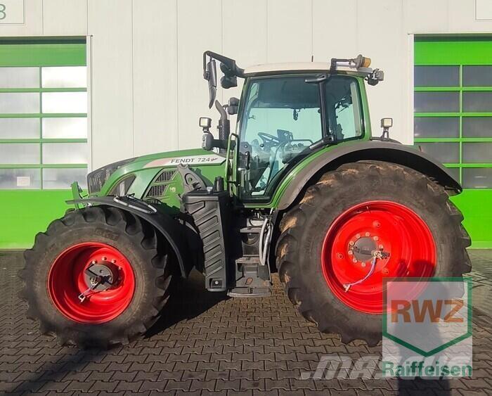 Fendt 724 Vario Traktorok