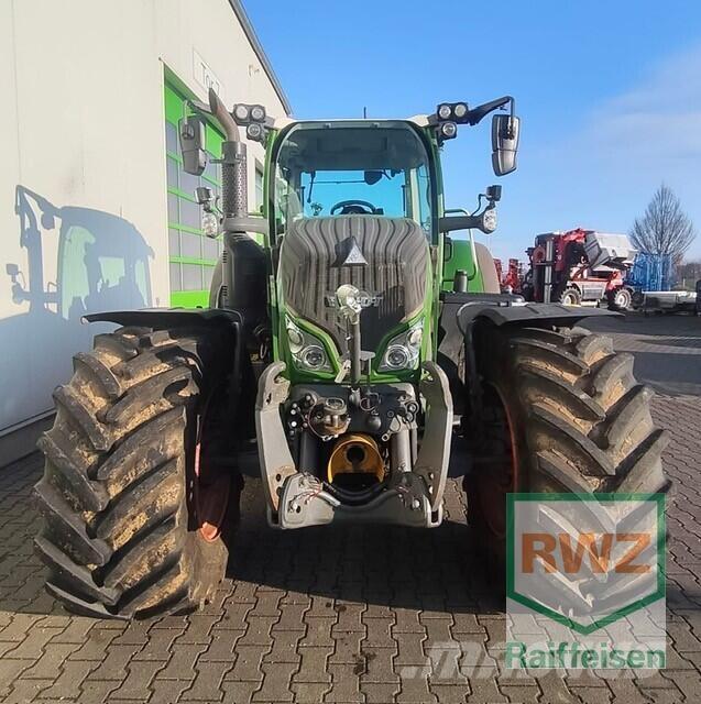 Fendt 724 Vario Traktorok