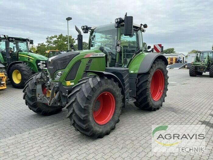 Fendt 724 VARIO S4 Traktorok