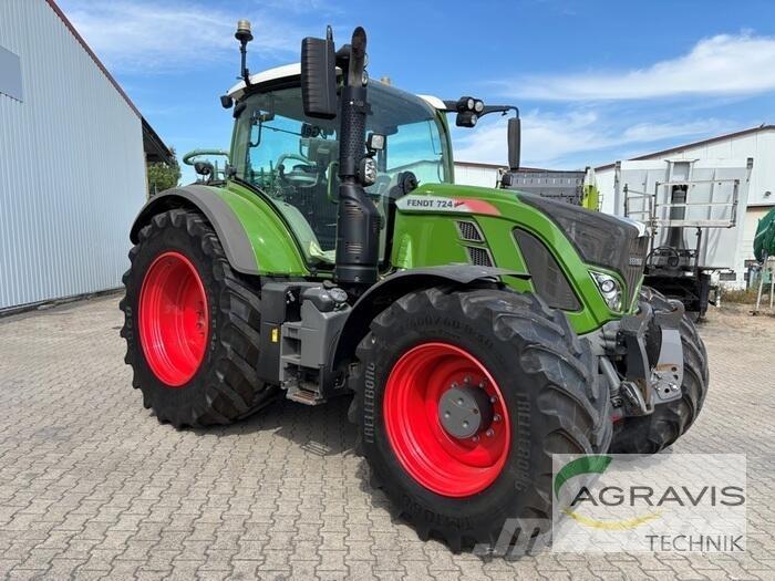 Fendt 724 VARIO S4 Traktorok