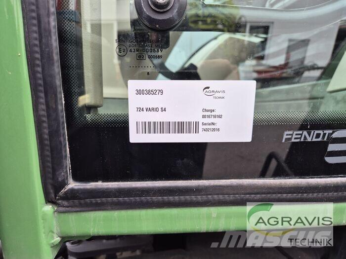 Fendt 724 VARIO S4 Traktorok