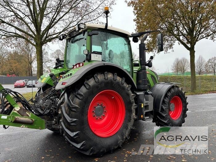 Fendt 724 VARIO S4 Traktorok
