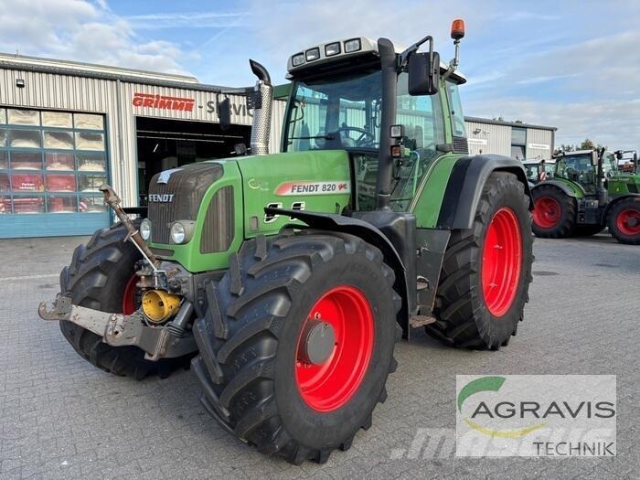 Fendt 820 VARIO Traktorok