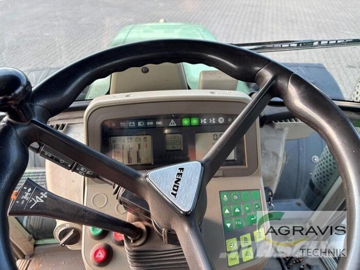Fendt 820 VARIO Traktorok