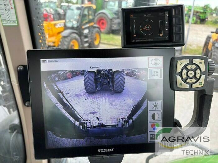 Fendt 824 VARIO S4 Traktorok