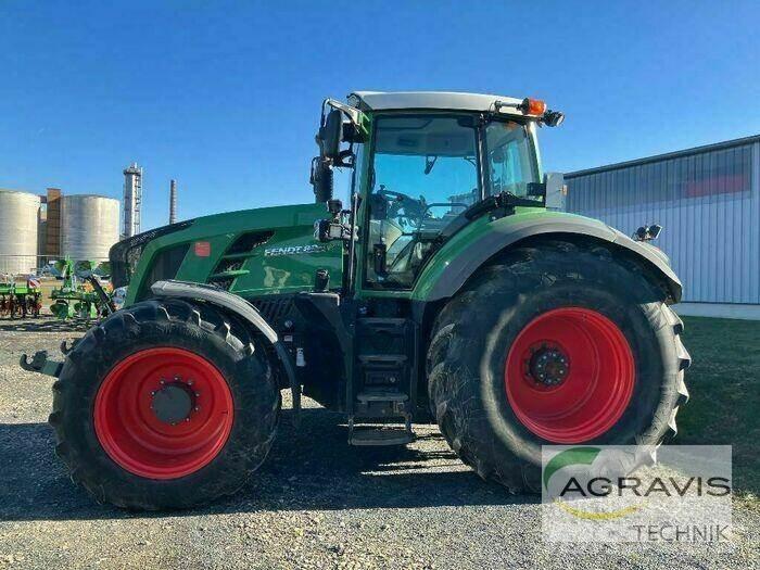 Fendt 824 VARIO SCR Traktorok