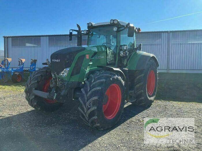 Fendt 824 VARIO SCR Traktorok