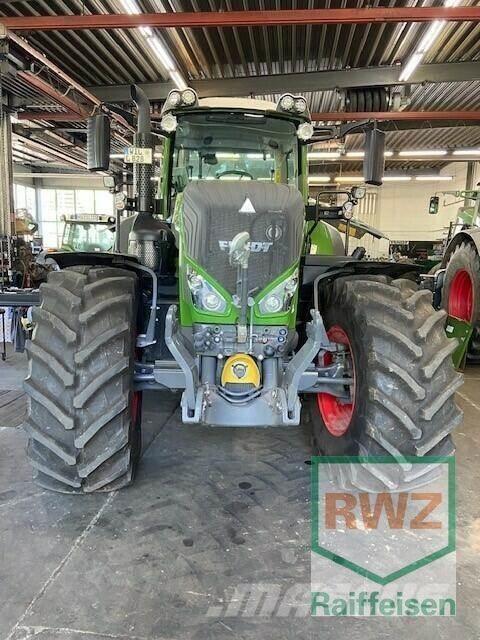 Fendt 828 Vario S4 Traktorok