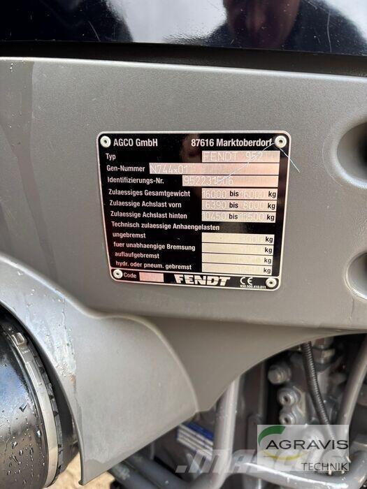 Fendt 933 VARIO S4 Traktorok