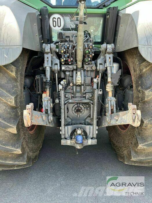 Fendt 933 VARIO SCR Traktorok